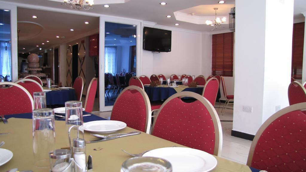 Rainbow Hotel Dar es Salaam Buitenkant foto