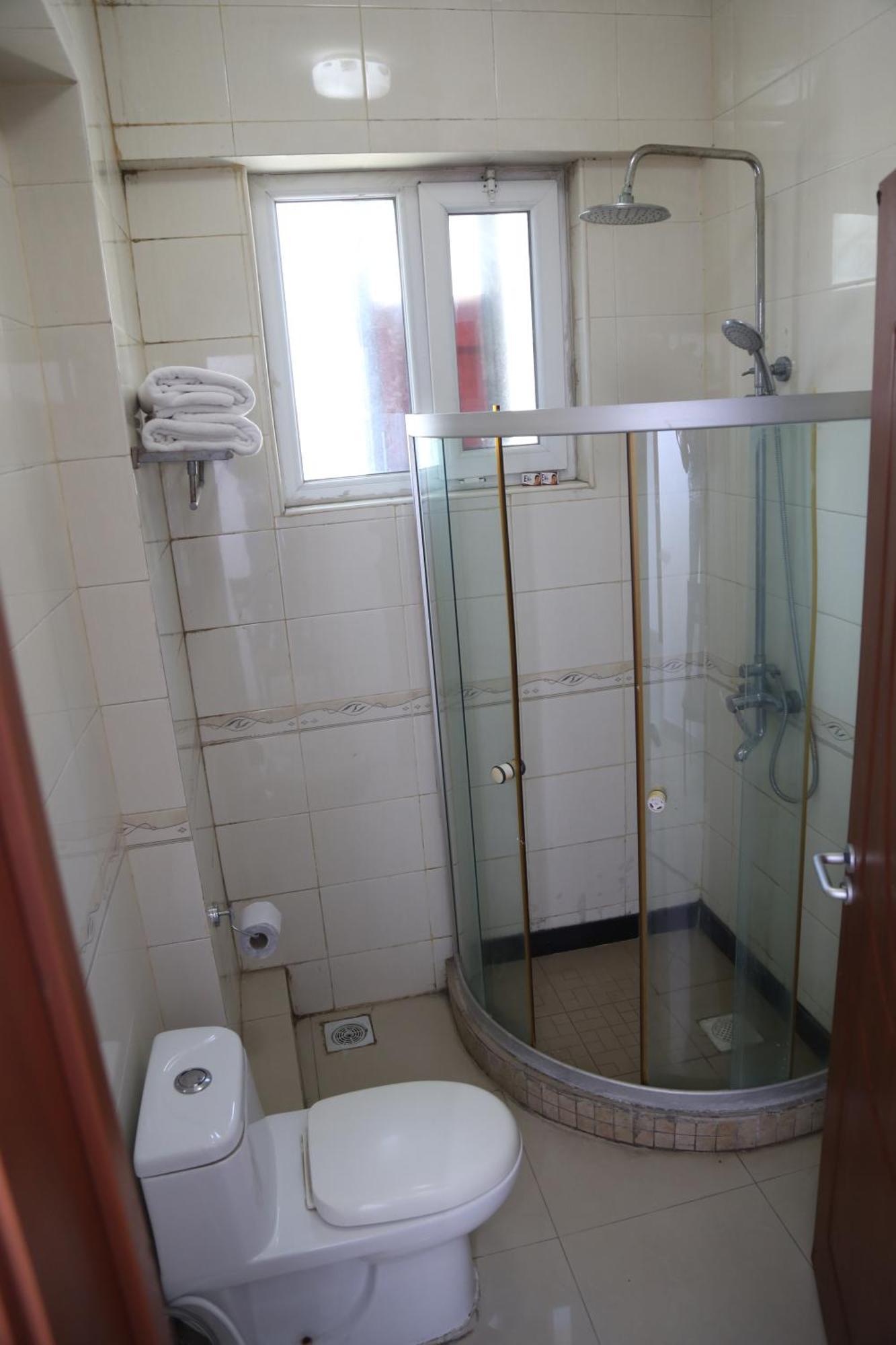 Rainbow Hotel Dar es Salaam Buitenkant foto
