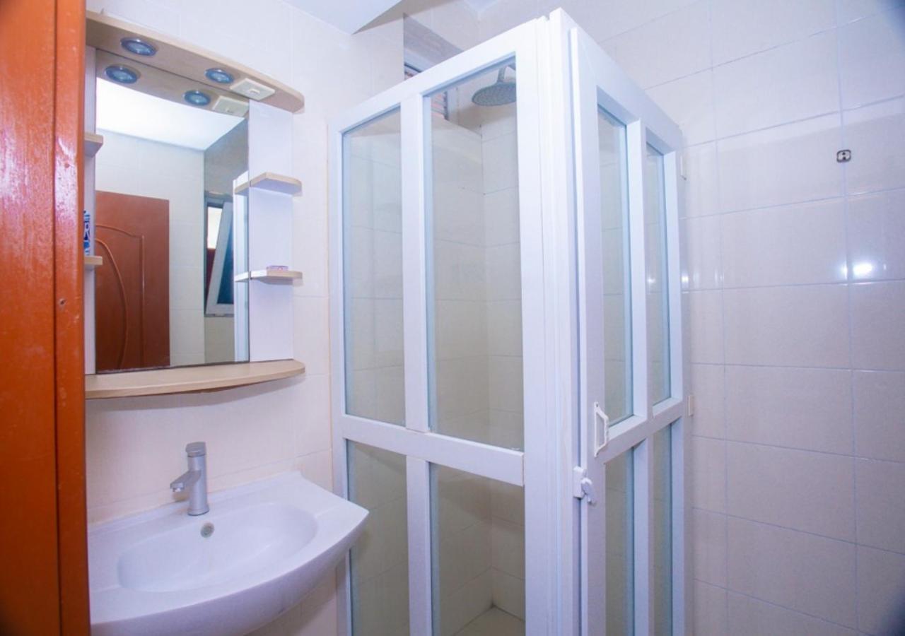 Rainbow Hotel Dar es Salaam Buitenkant foto