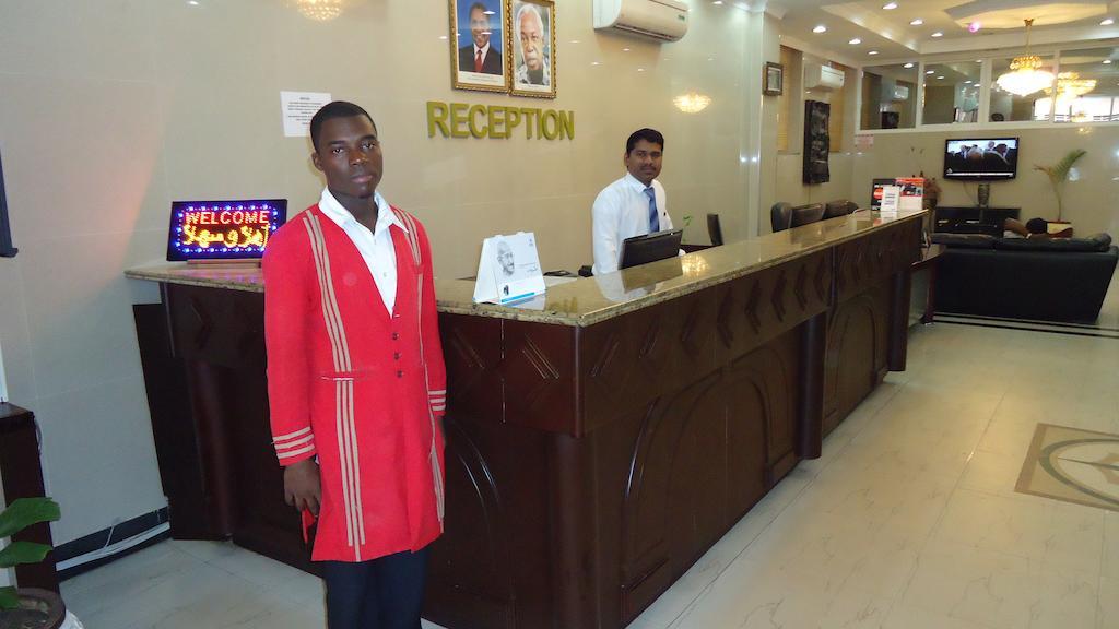 Rainbow Hotel Dar es Salaam Buitenkant foto