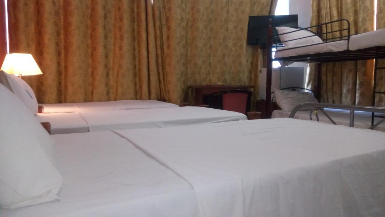 Rainbow Hotel Dar es Salaam Buitenkant foto