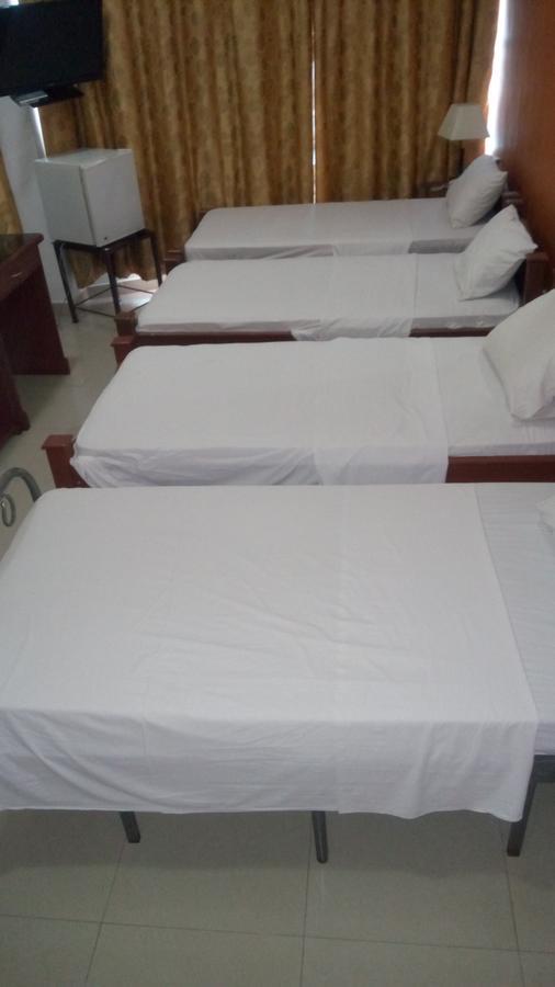 Rainbow Hotel Dar es Salaam Buitenkant foto
