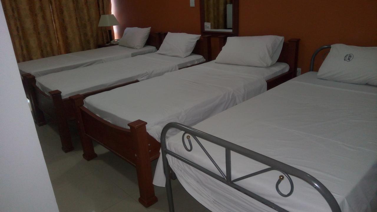 Rainbow Hotel Dar es Salaam Buitenkant foto