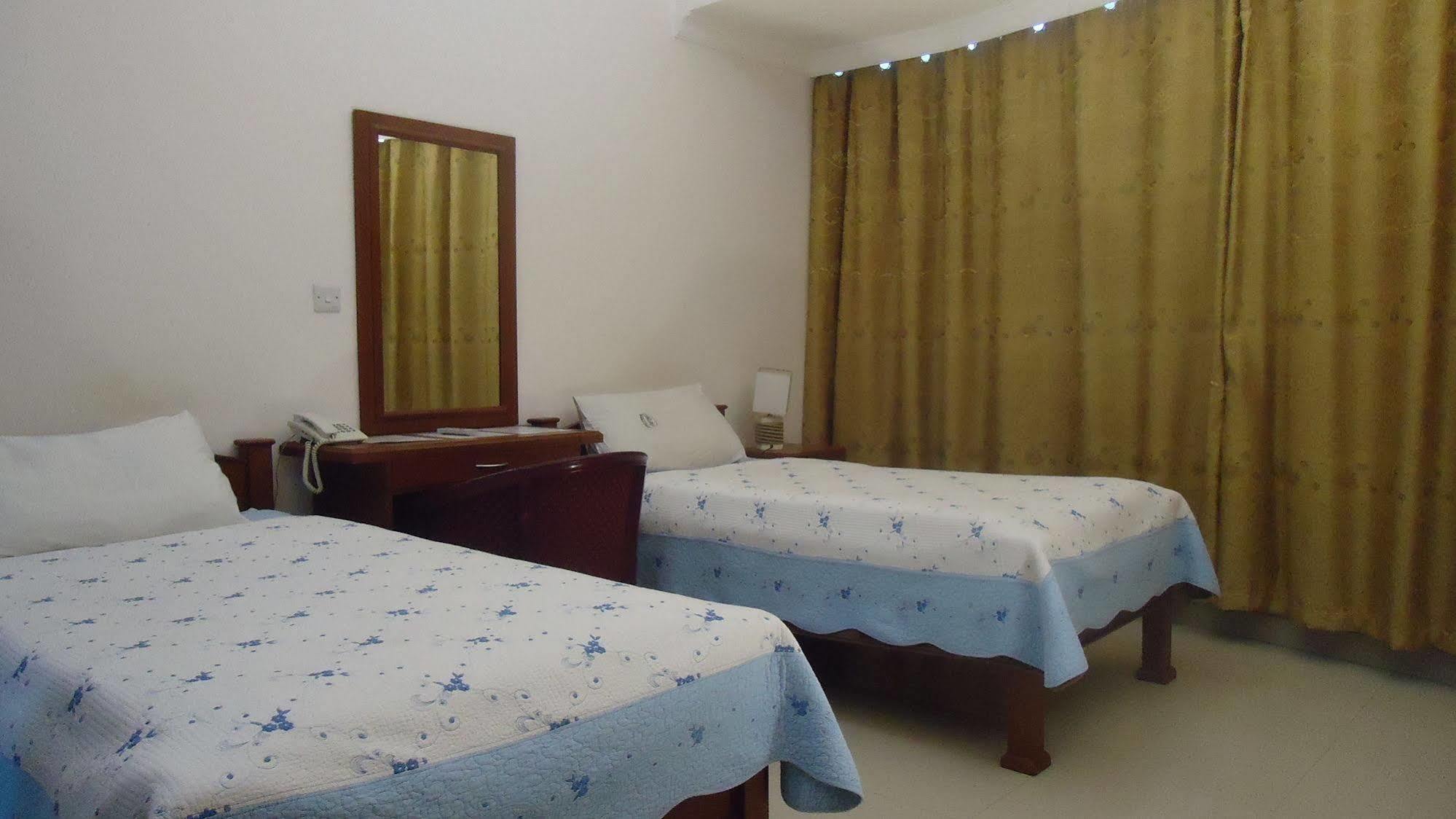 Rainbow Hotel Dar es Salaam Buitenkant foto
