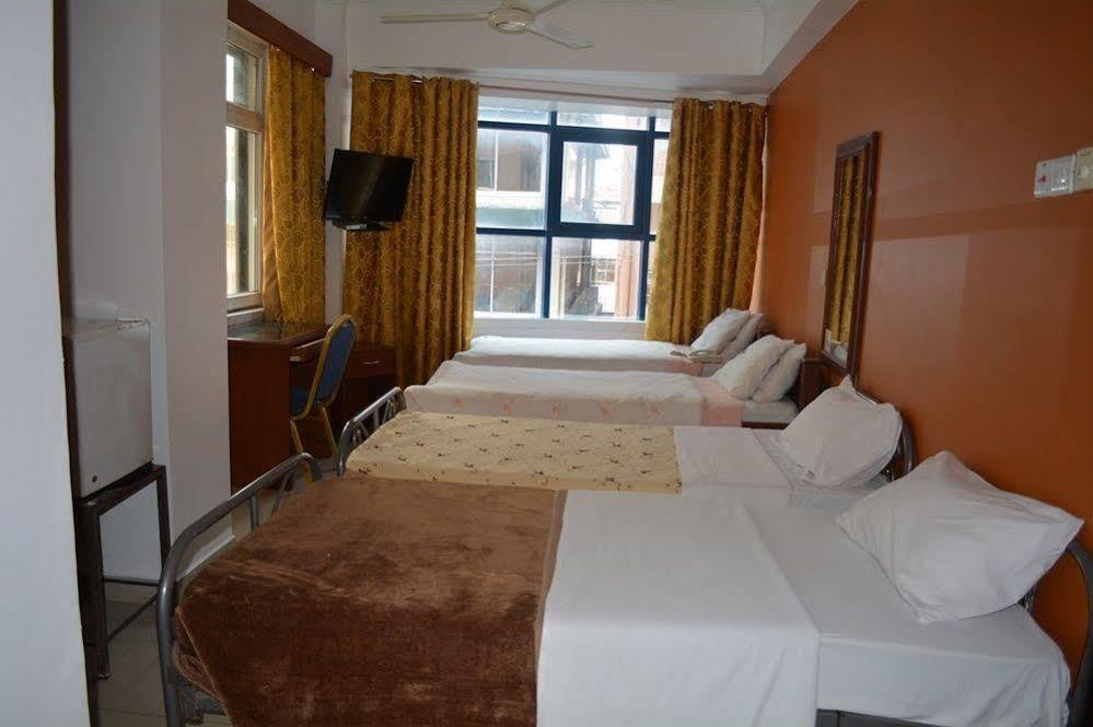 Rainbow Hotel Dar es Salaam Buitenkant foto