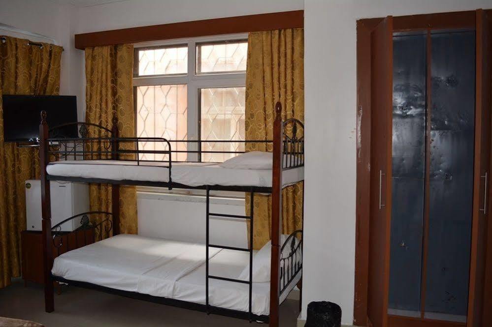 Rainbow Hotel Dar es Salaam Buitenkant foto